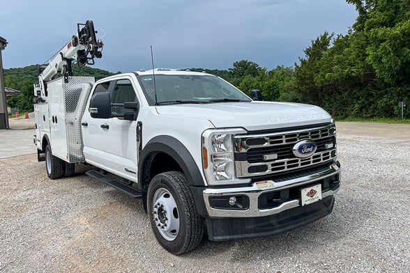 New IMT 7500-22 Dominator I Service body on New Ford F-550