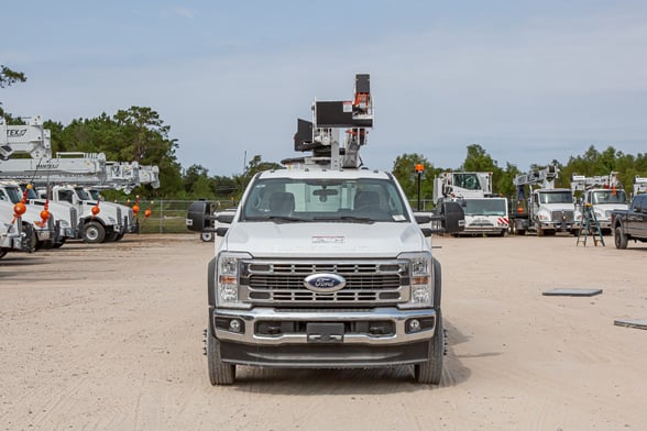 New Versalift SST-40-EIH on New Ford F-550