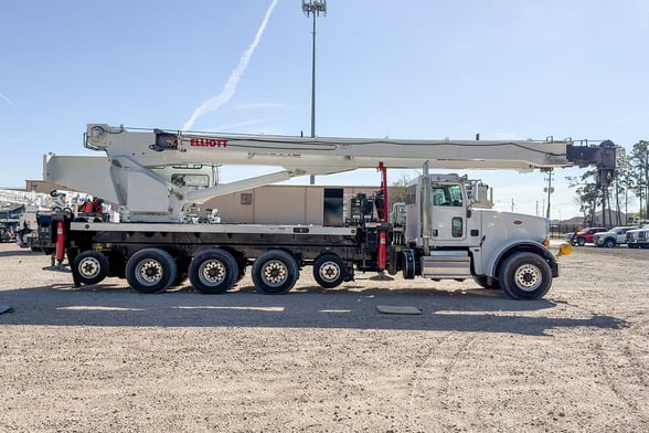 Used 2019 Elliott 45142 on Used 2019 Peterbilt 367