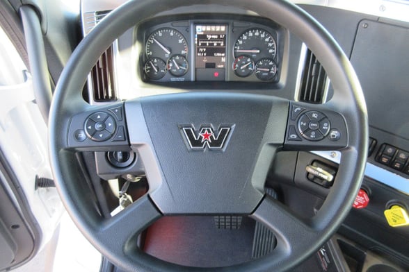 New Cormach 28200 E6 A.S.C. on New Western Star 47X