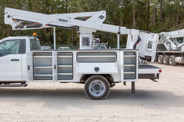 New Versalift SST-40-EIH on New Ford F-550