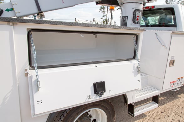New Versalift VST-40-MHI on New International CV515