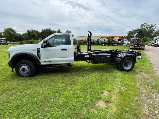 New Stellar NXT18L on New Ford F-600