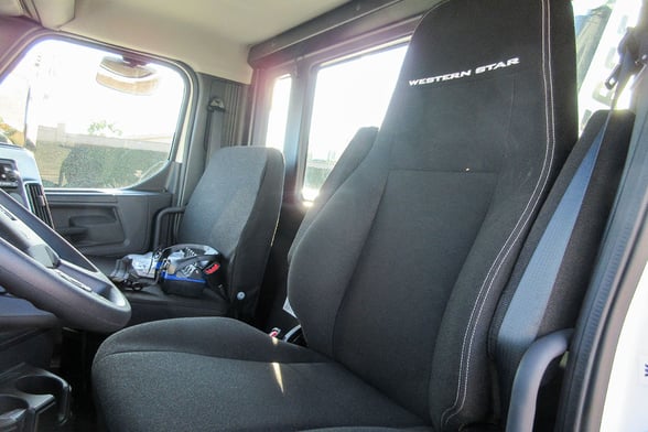 New Cormach 28200 E6 A.S.C. on New Western Star 47X