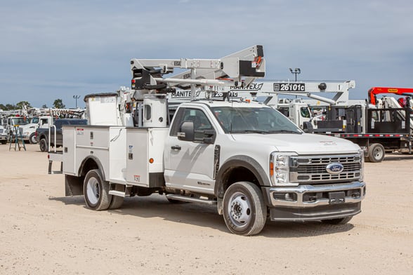 New Versalift SST-40-EIH on New Ford F-550