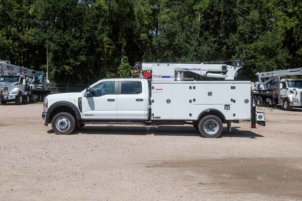 New Stellar 8630 with TMAX 1-11 aluminum body on New Ford F-550