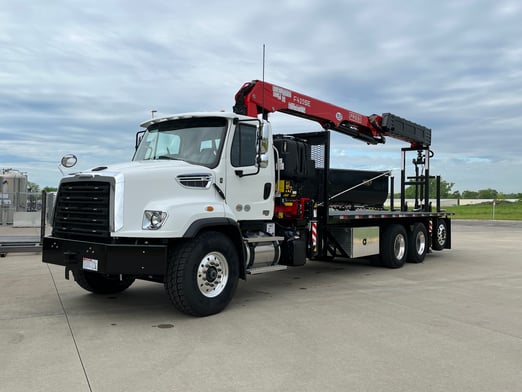 New Fassi F425SE.04 on New Freightliner 114SD+