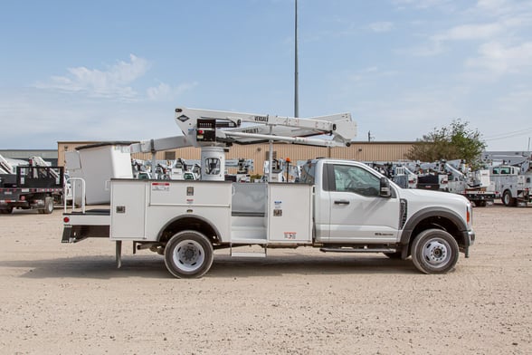 New Versalift SST-40-EIH on New Ford F-550