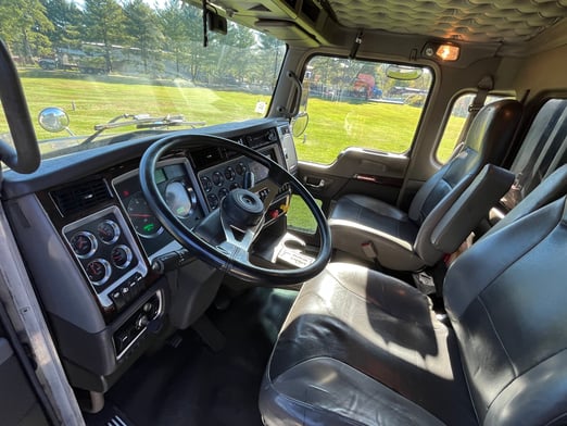 Used 2017 Fassi F2150RAL.2.28 xhe-dynamic on Used 2017 Kenworth T800