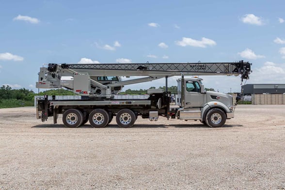 New National NBT60XL on New Peterbilt 567