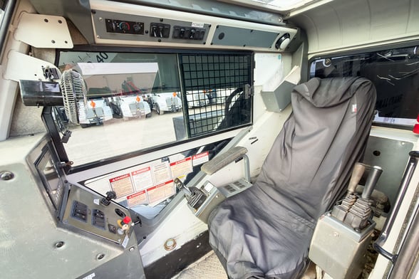 Used 2012 National NBT45103 on Used 2012 Peterbilt 367