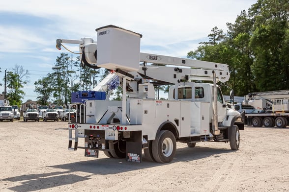 New Versalift VN-555-MHI on New International HV507