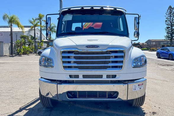 New Palfinger PK 9.501 SLD 5 B on New Freightliner M2 106