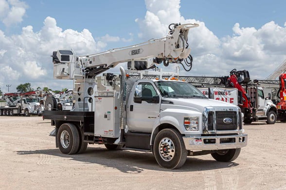 New Versalift TMD-2047-T on New Ford F-750