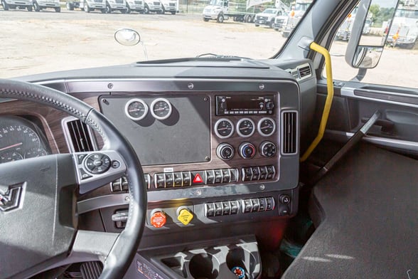New Cranab TL12.2 on New Western Star 47X