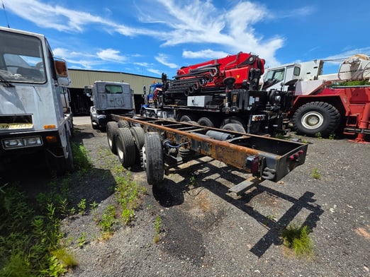 Used 2022 Kenworth T880