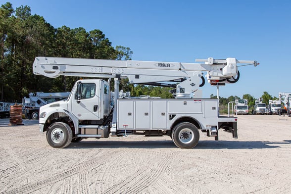 New Versalift VN-555-MHI on New Freightliner M2 106
