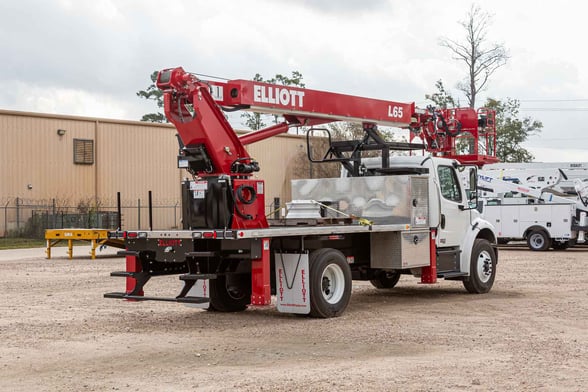New Elliott L65R HiReach on New Freightliner M2 106 Plus