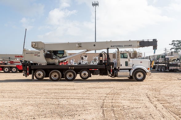 Used 2012 National NBT45103 on Used 2012 Peterbilt 367
