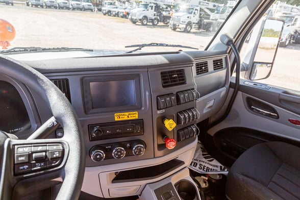 New Manitex 50155SHL on New Peterbilt 567