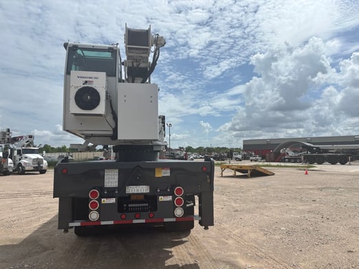 Used 2023 Manitex 30112S on Used 2023 Peterbilt 567