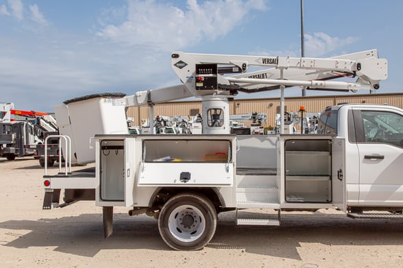 New Versalift SST-40-EIH on New Ford F-550