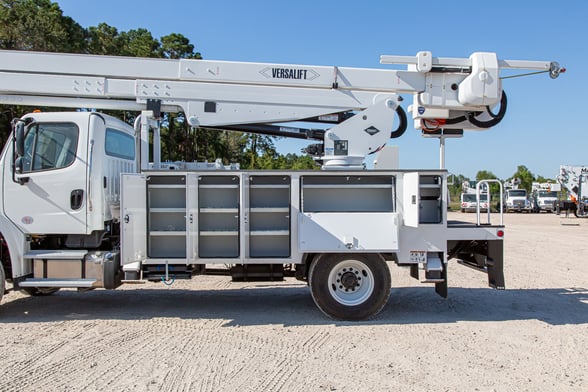New Versalift VN-555-MHI on New Freightliner M2 106