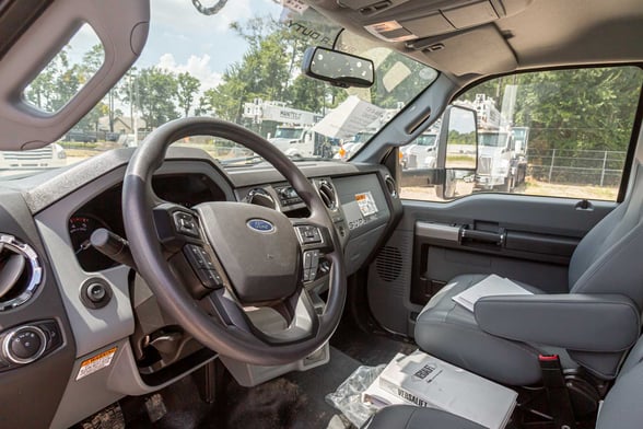 New Versalift TMD-2047-T on New Ford F-750