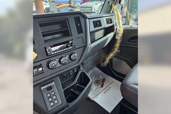 New IMT 12000 Dominator III Service body on New Peterbilt 536
