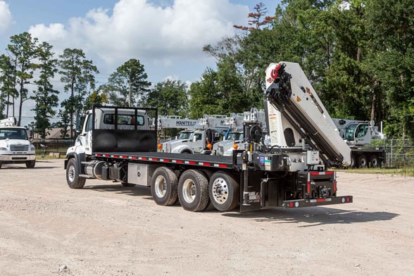 New IMT 32/222 K4 on New Freightliner 114SD+