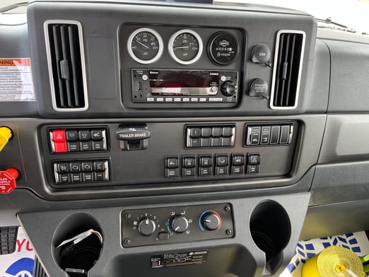 New Cormach 30000 WB66 on New Freightliner 114SD+
