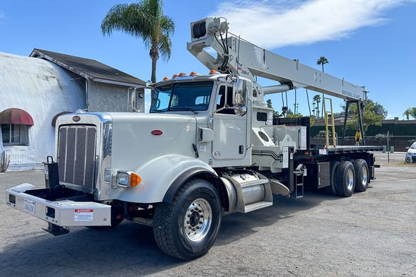 Used 2020 National NBT30H-2-110 on Used 2020 Peterbilt 567