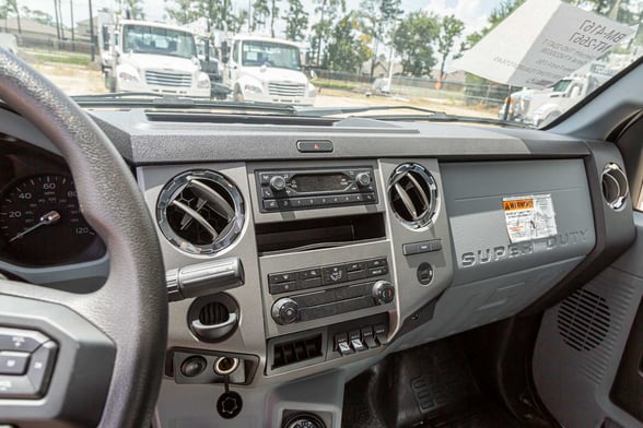 New Versalift TMD-2047-T on New Ford F-750