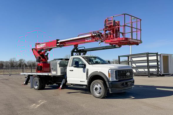 New Elliott L50R on New Ford F-550