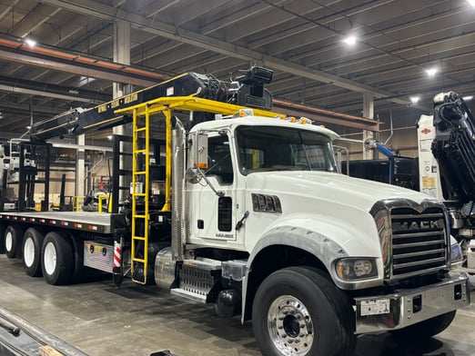 Used 2017 Fassi F360SE.24 on Used 2017 Mack GU713