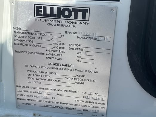 Used 2019 Elliott 45142 on Used 2019 Peterbilt 367