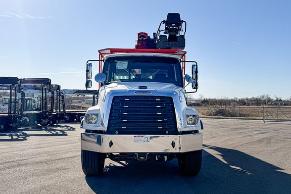 New Fassi F390SE.24 TSRC on New Freightliner 114SD Plus