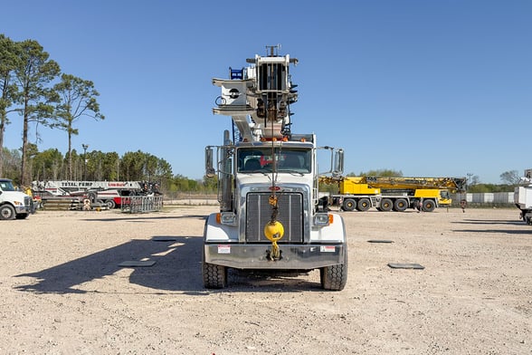 Used 2019 Elliott 45142 on Used 2019 Peterbilt 367