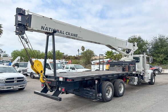 Used 2020 National NBT30H-2-110 on Used 2020 Peterbilt 567