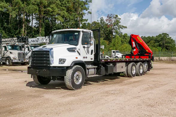 New Palfinger PK 33002 EH C on New Freightliner 114SD+
