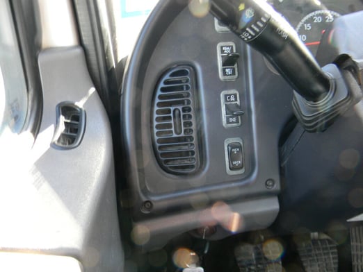 Used 2016 Altec AC23-95B on Used 2016 Freightliner M2 106