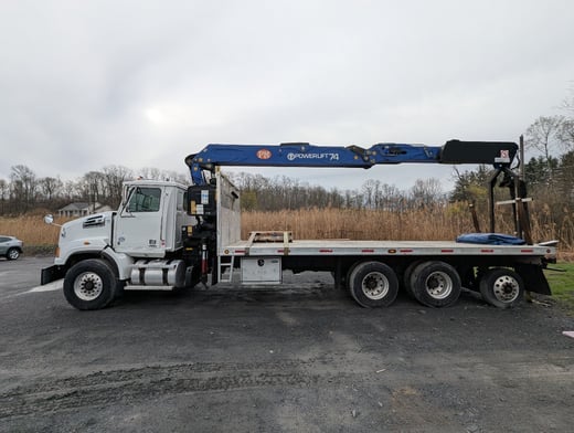 Used 2015 PM PL 74 S on Used 2015 Western Star 4700SB