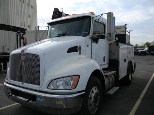 Used 2018 IMT 10000-30 Dominator III 11' service body on Used 2018 Kenworth T370