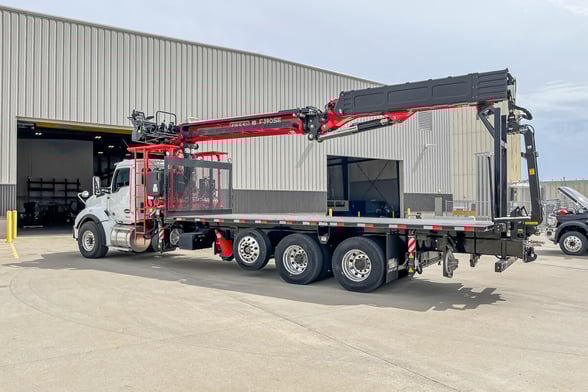 New Fassi F390SE.24 on New Kenworth T880