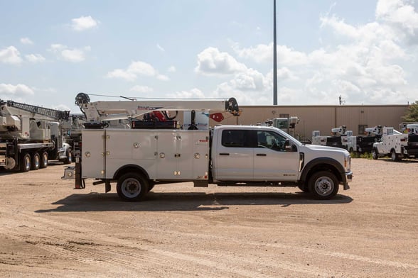 New Stellar 8630 with TMAX 1-11 aluminum body on New Ford F-550