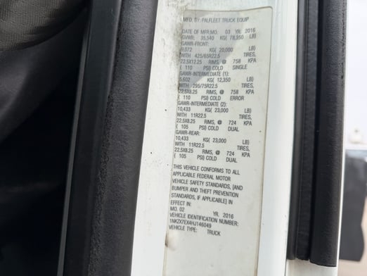 Used 2017 Palfinger PK 40002 EH F on Used 2017 Kenworth T880