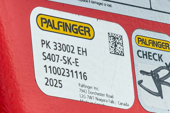 New Palfinger PK 33002 EH C on New Freightliner 114SD+