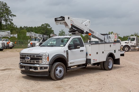 New Versalift VST-40-I on New Ford F-550