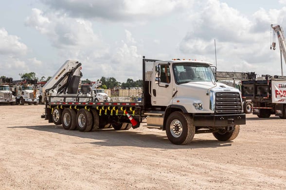 New IMT 32/222 K4 on New Freightliner 114SD+