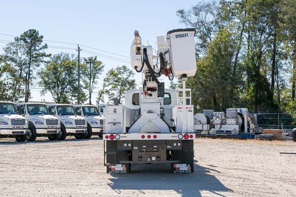New Versalift VN-555-MHI on New International HV507